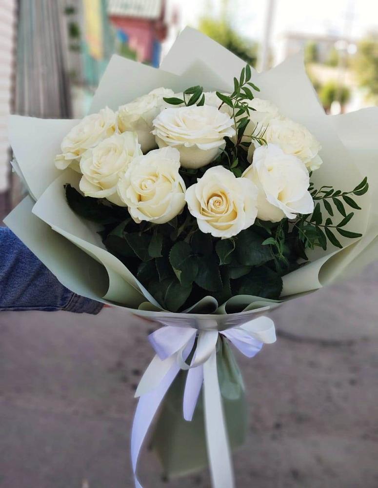 Букет Белые розы Проуд в Куркино