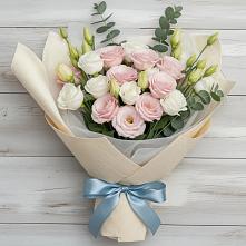 Букет цветов из:  Лизиантусы в Куркино