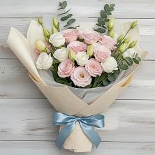 Букет цветов из:  Лизиантусы в Куркино