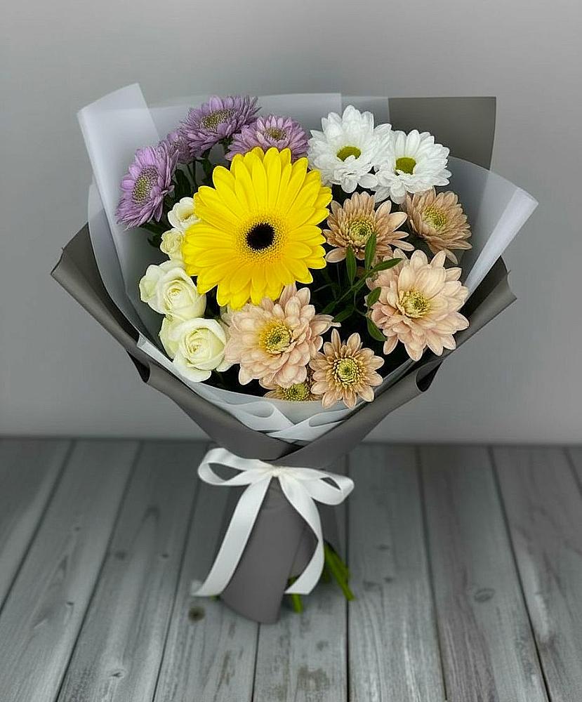 Букет цветов из: Розы, Герберы и Хризантемы в Куркино