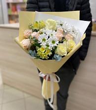 Букет цветов из:  Альстромерии, Розы и Хризантемы в Куркино