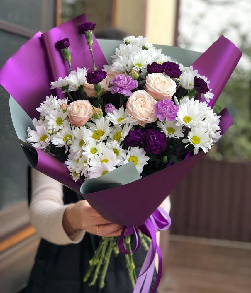 Букет цветов из: Хризантемы, Гвоздики и Розы в Куркино