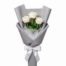Букет 3 белые розы в Куркино