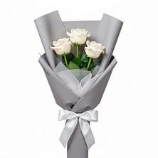 Букет 3 белые розы в Куркино