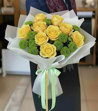 Букет цветов из:  Хризантемы и Розы в Куркино