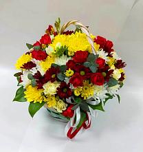 Цветочная композиция из Хризантемы и Розы в корзине в Куркино