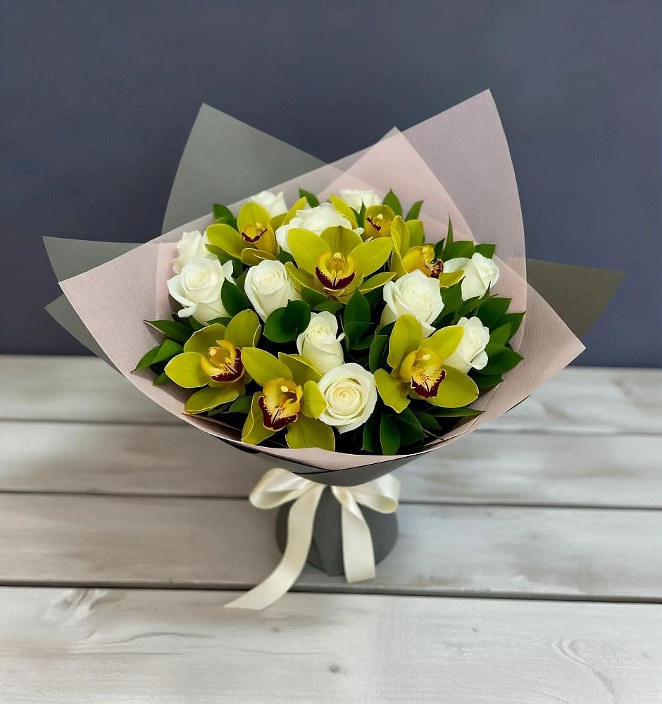 Букет цветов из: Орхидеи и Розы в Куркино