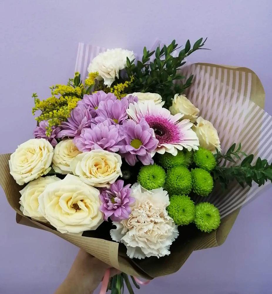 Букет цветов из: Хризантемы, Розы, Гвоздики и Герберы в Куркино