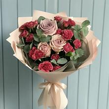 Букет цветов из:  Гвоздики и Розы в Куркино