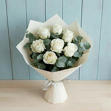 Букет Белые розы в Эвкалипте в Куркино