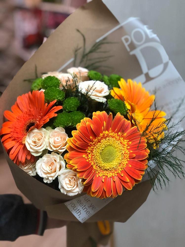 Букет цветов из: Герберы, Хризантемы и Розы в Куркино